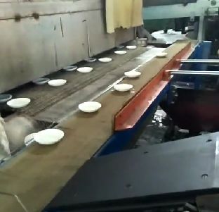 mua Dây chuyền sản xuất đồ thủy tinh tròn trắng 380V Máy tạo hình bát thủy tinh Opal sản xuất trực tuyến